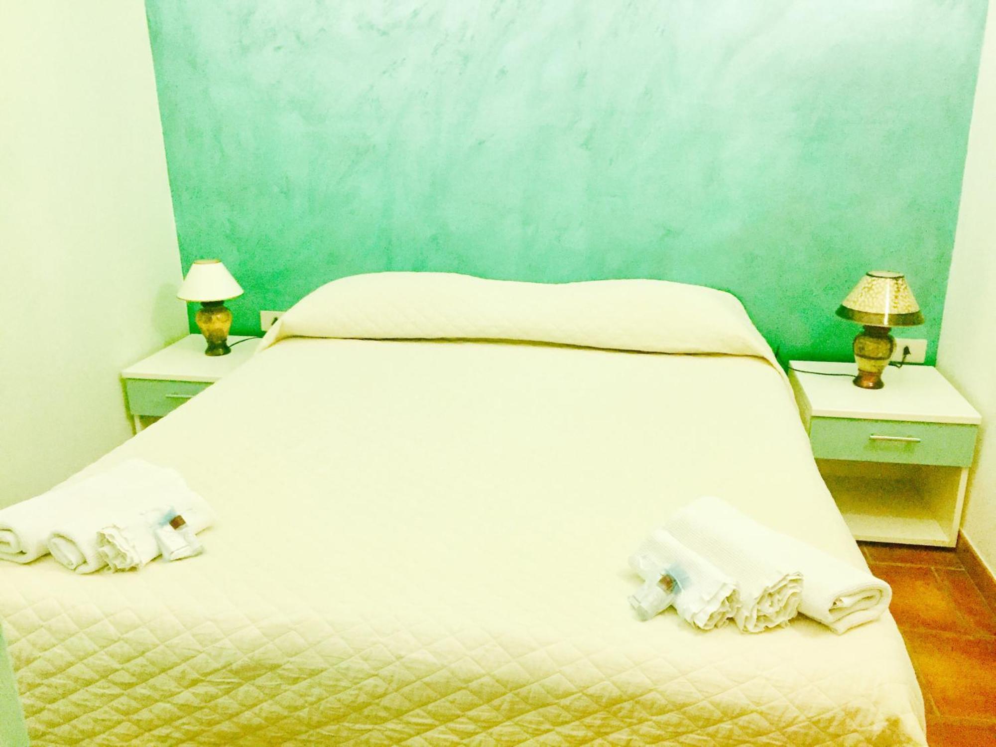 Ambrosia Hostel Alessandria del Carretto Kültér fotó